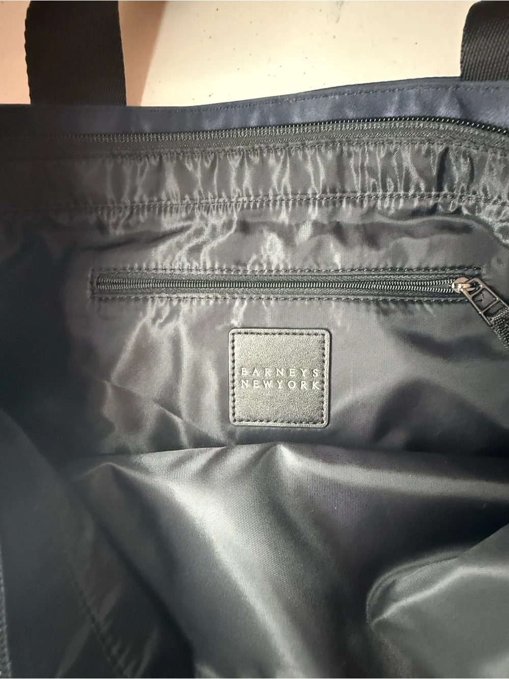 Barneys New York elegant lightweight
